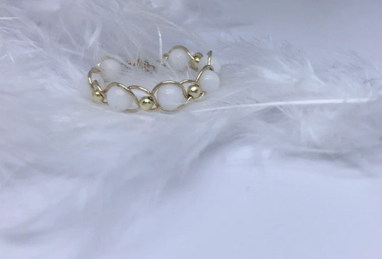 bague petites perles de lait maternel