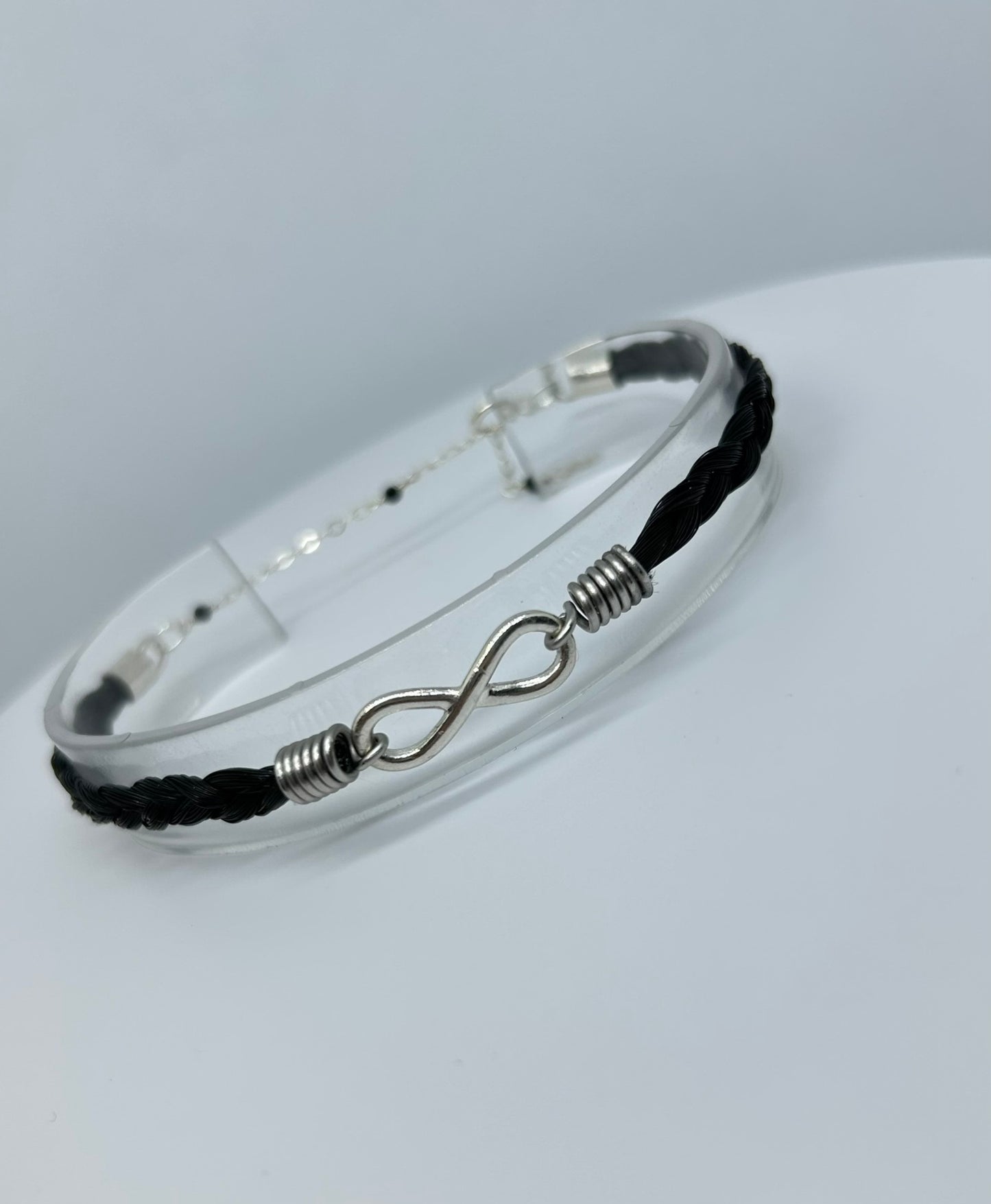 bracelet en crin de cheval argent et breloque infini