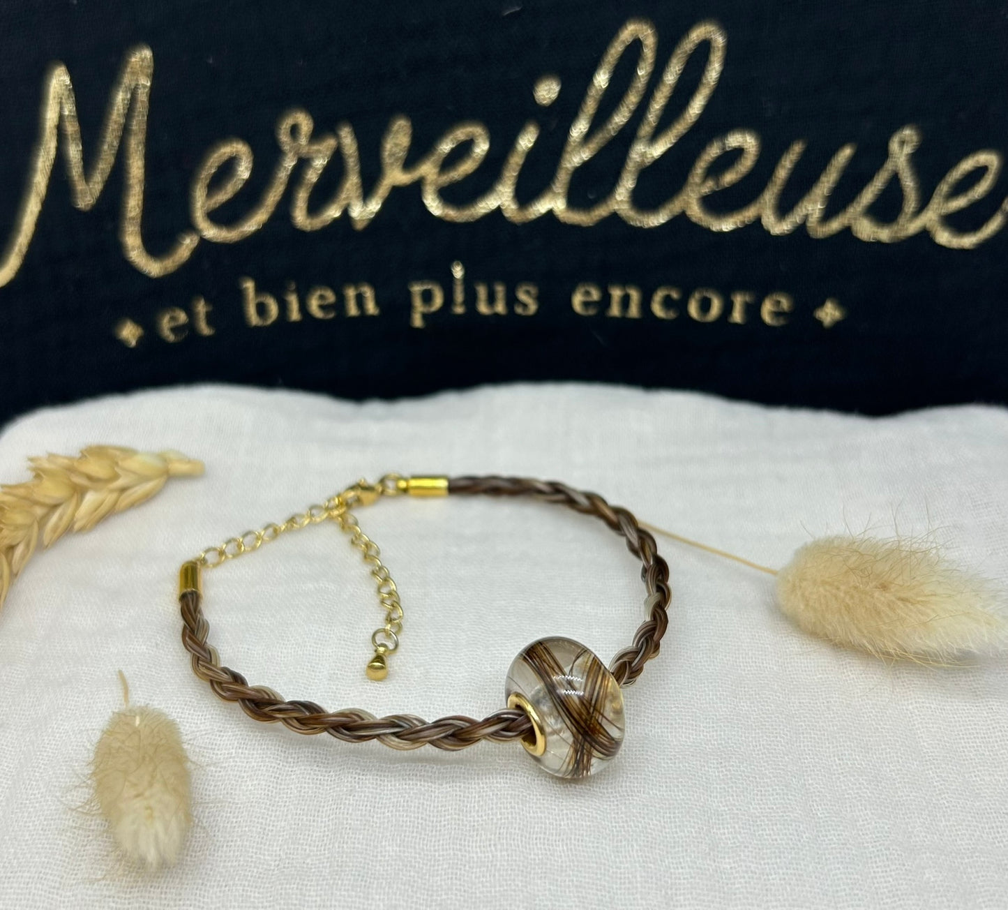 bracelet en crin de cheval et perle en crin de cheval