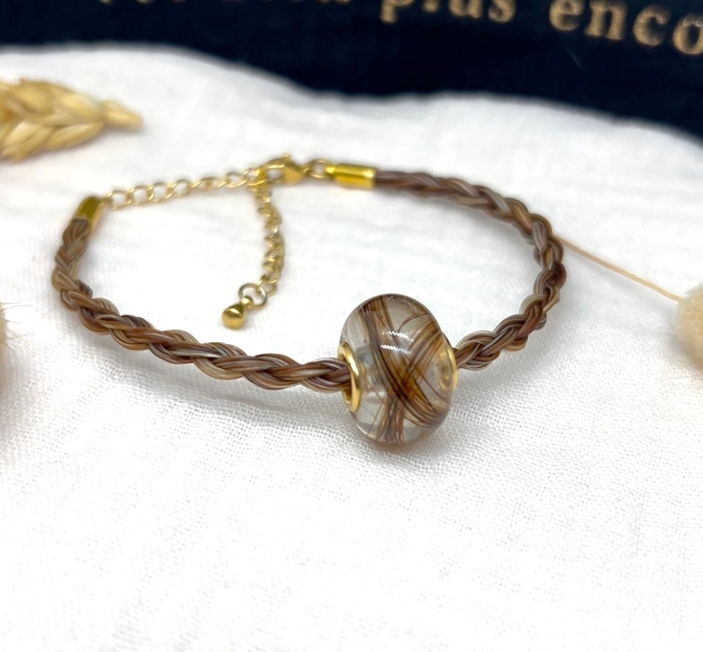 bracelet en crin de cheval et perle en crin de cheval