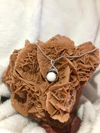 Pendentif argent rond et sa perle de lait maternel