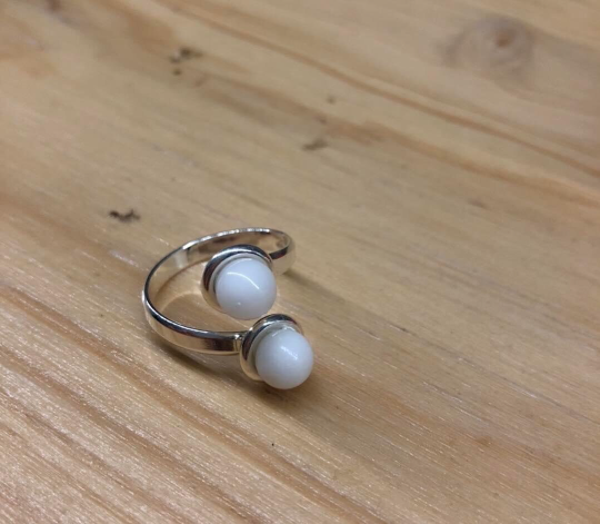 Bague argent et ses deux perles au lait maternel